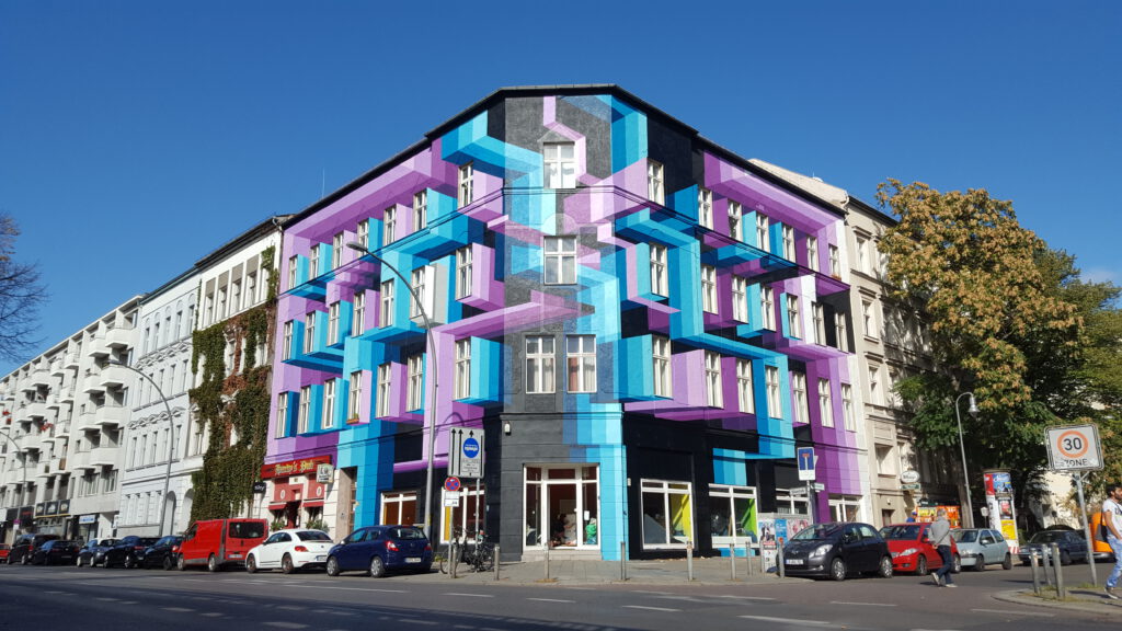 Mural von Mr. June für URBAN NATION Berlin